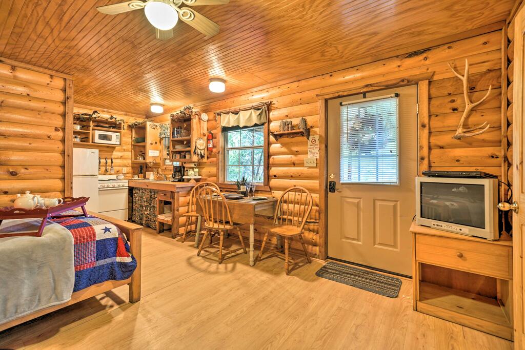 Cozy Cabin With Deck - Nestled By Honey Creek! - thumb 3