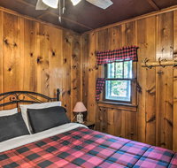 Cozy Carp Lake Cottage with Dock 4 Kayaks  Fire Pit - Accommodation Ohio