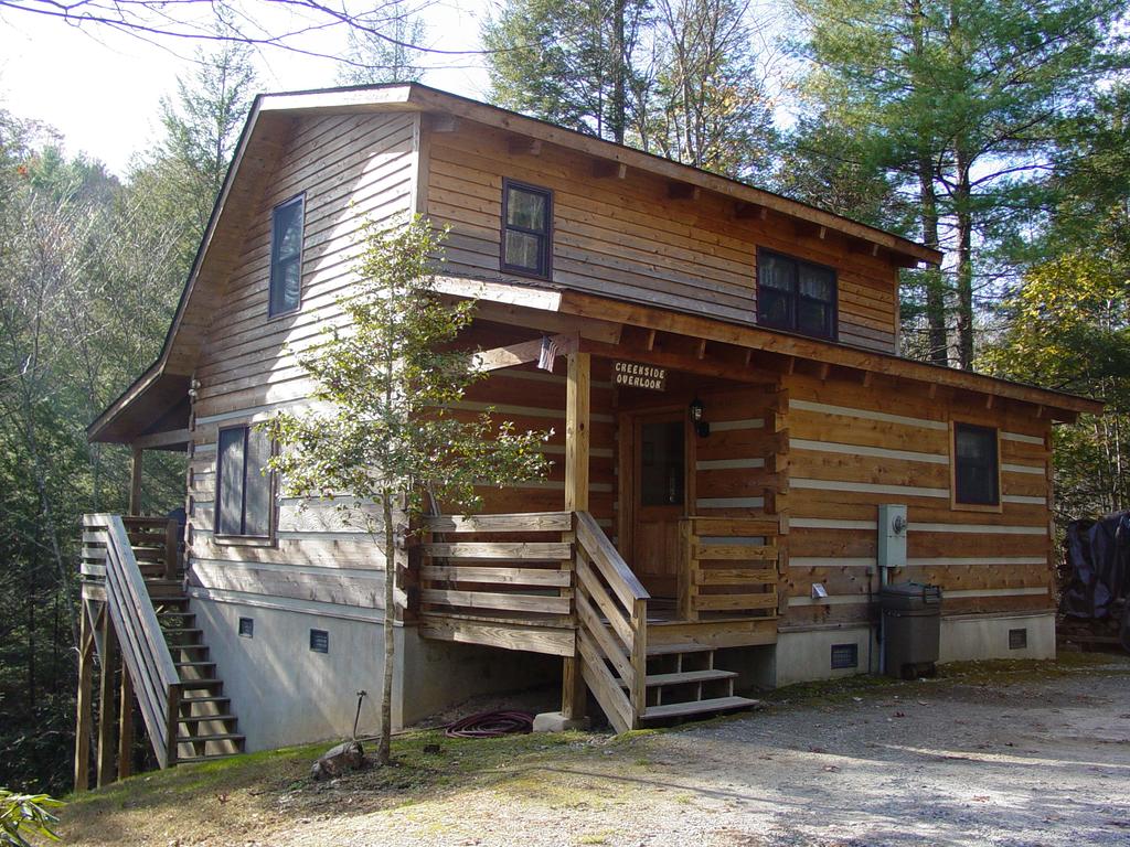 Creekside Overlook - Secluded Log Cabin Overlooking Creek - thumb 1