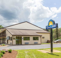 Days Inn by Wyndham Athens - Accommodation Ohio