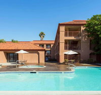 Days Inn by Wyndham Fontana / Rialto - Accommodation Ohio