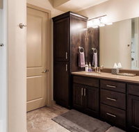 Desert Lily - Accommodation Ohio