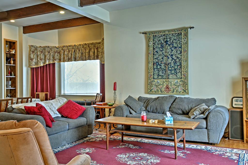 Downtown Bessemer House Near Skiing & Snowmobiling - thumb 3