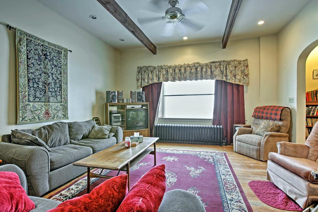 Downtown Bessemer House Near Skiing & Snowmobiling - thumb 2