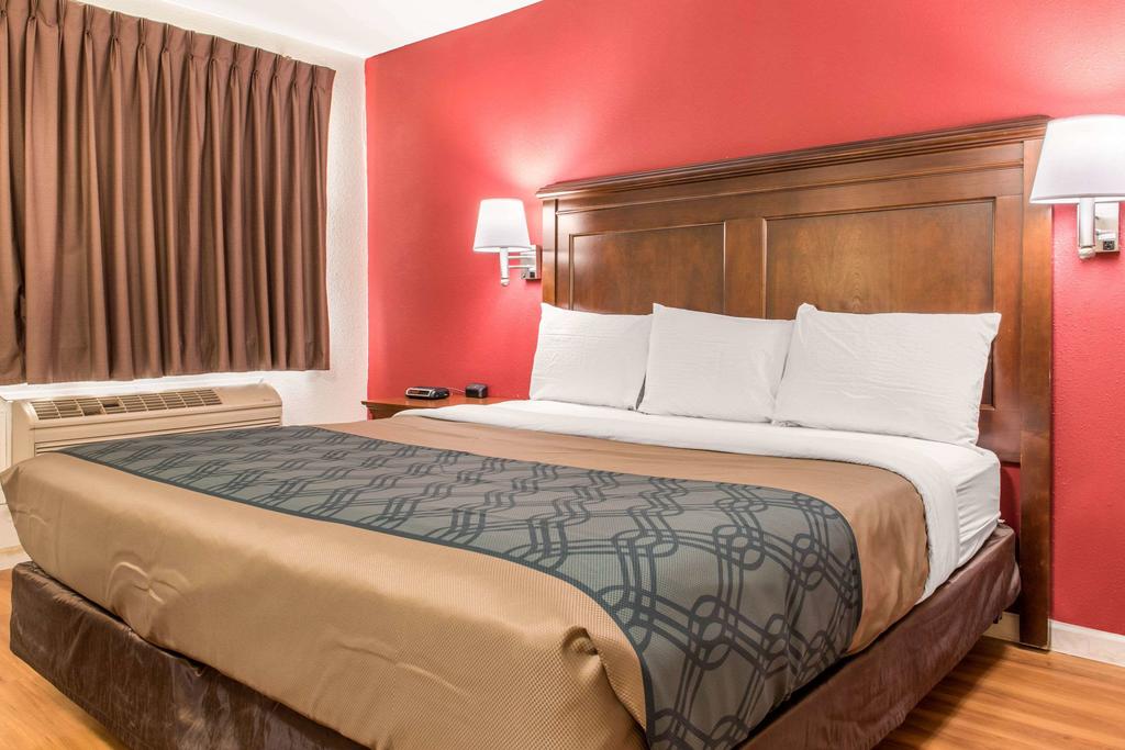 Econo Lodge Findlay - thumb 1
