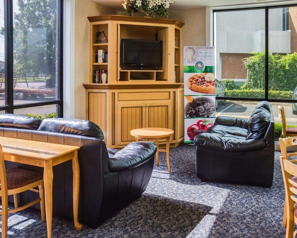 Econo Lodge Naval Station Norfolk - thumb 3