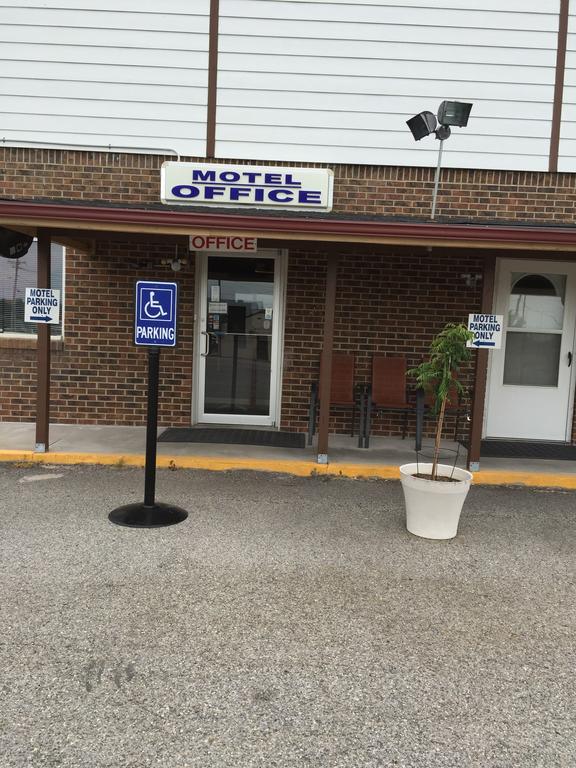 Economy Inn - thumb 2