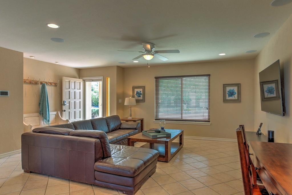 El Paso Smart House With Backyard-12 Mi To Downtown - thumb 3