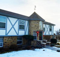 ENCHANTING ENGLISH TUDOR - Accommodation Ohio