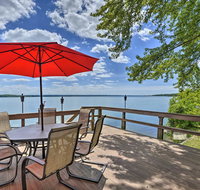 Family-Friendly Cayuga Lake Retreat with Dock - Accommodation Ohio