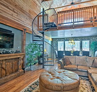 Flagstaff Cabin with Fireplace & Fire Pit on 5 Acres! - Accommodation Ohio