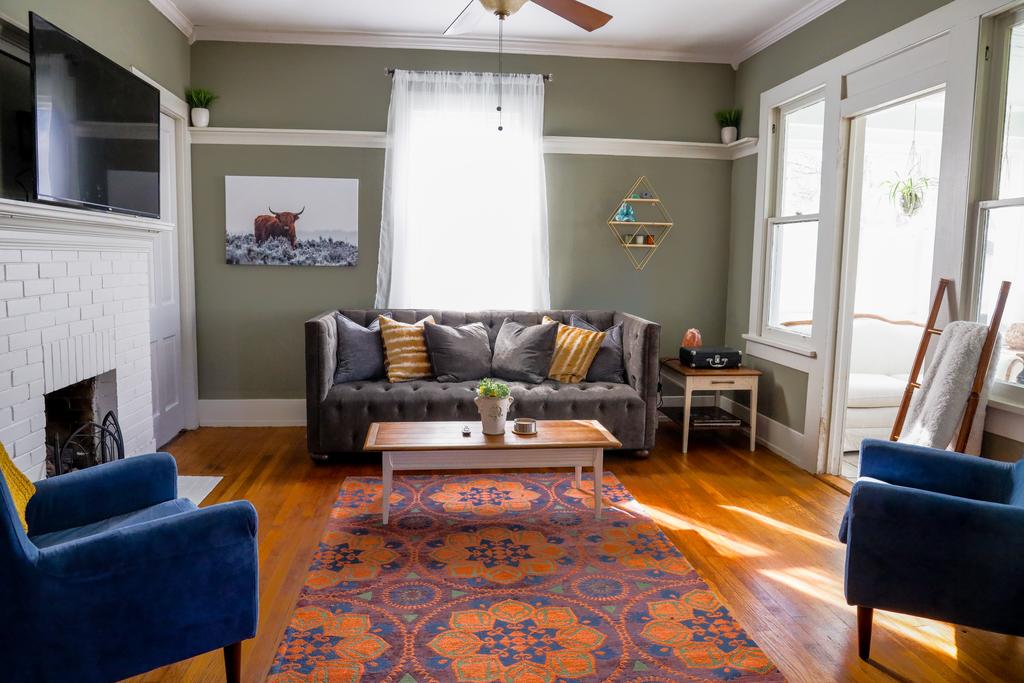 Gem In The Heart Of Magic City, Minutes Away From UAB & Five Points - thumb 1