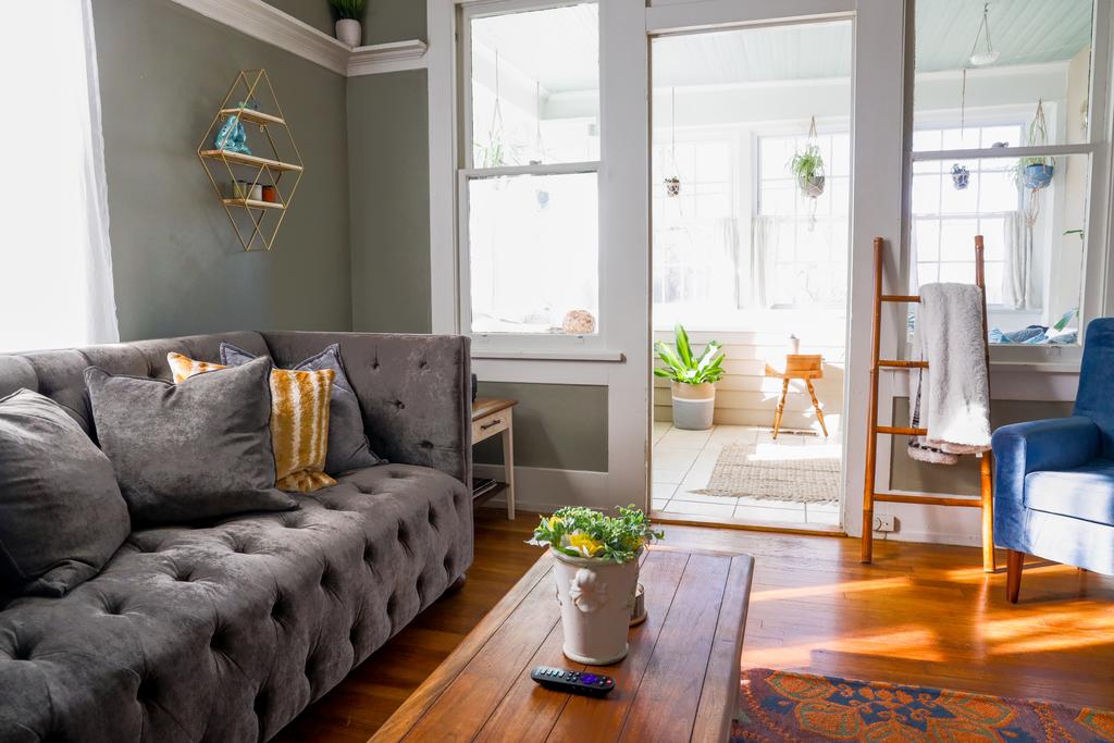 Gem In The Heart Of Magic City, Minutes Away From UAB & Five Points - thumb 3