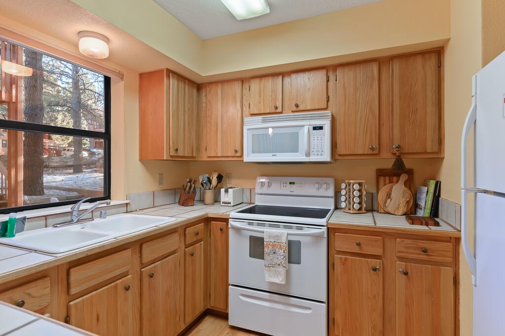 Gold Dust Condo - thumb 2