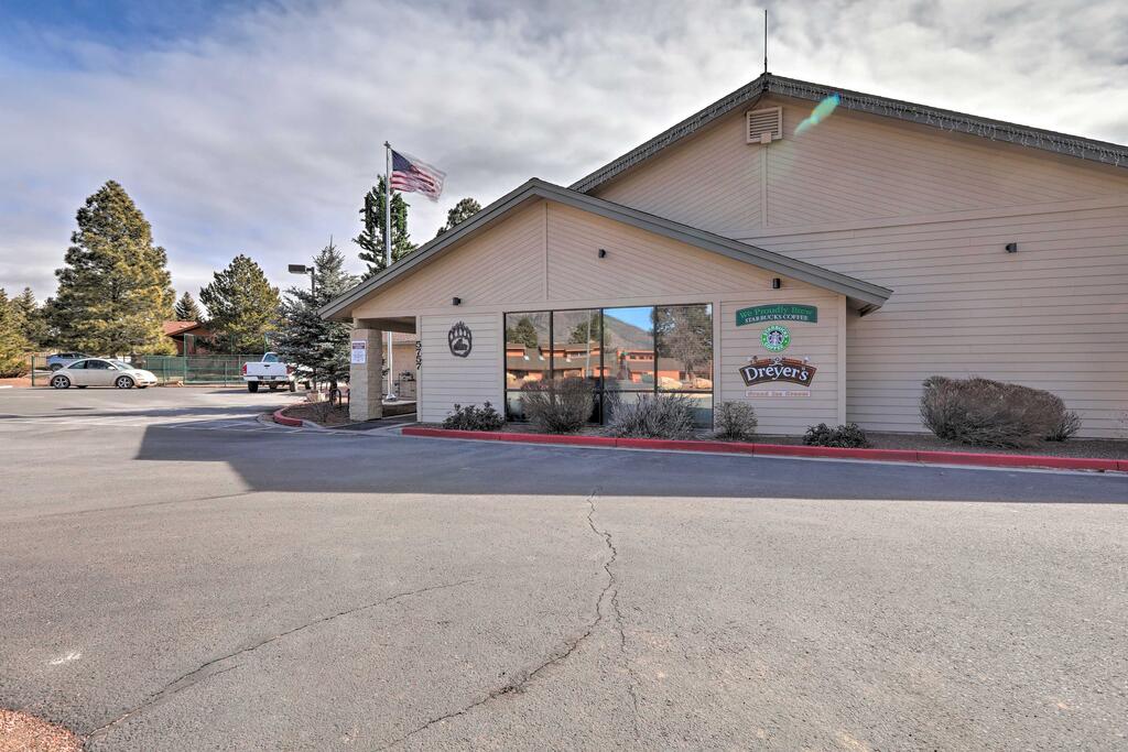 Golf Chalet - Near Downtown And Outdoor Fun! - thumb 2