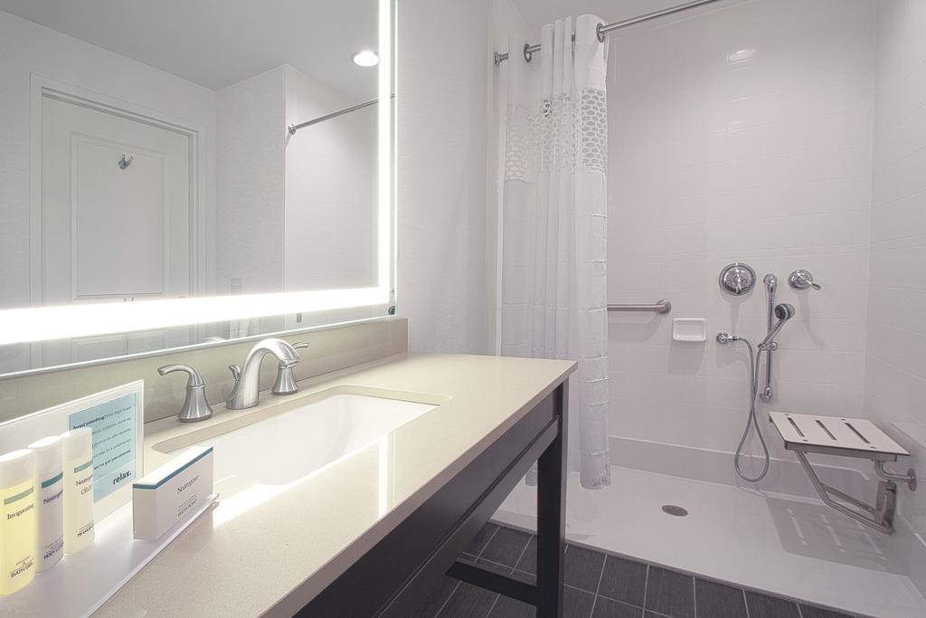Hampton Inn & Suites Columbus/University Area - thumb 3