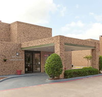 Hawthorn Suites by Wyndham Richardson - Accommodation Ohio