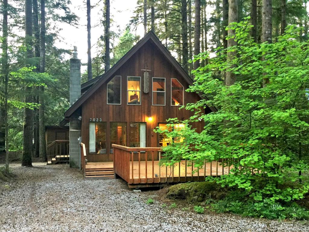 Holiday Home 35SL Pet Friendly Cabin Near Skiing - thumb 0