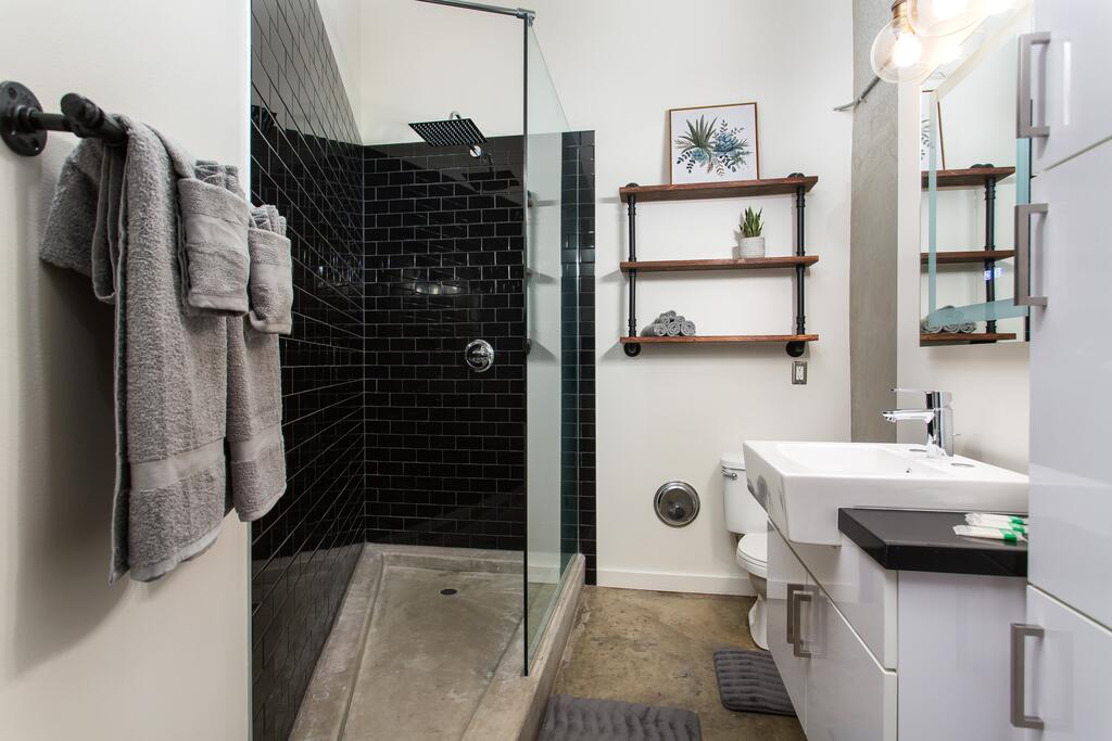 Hollywood Luxury Lofts - thumb 2