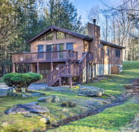 Kid-Friendly Lake Ariel Cabin with Resort Amenities - Accommodation Ohio