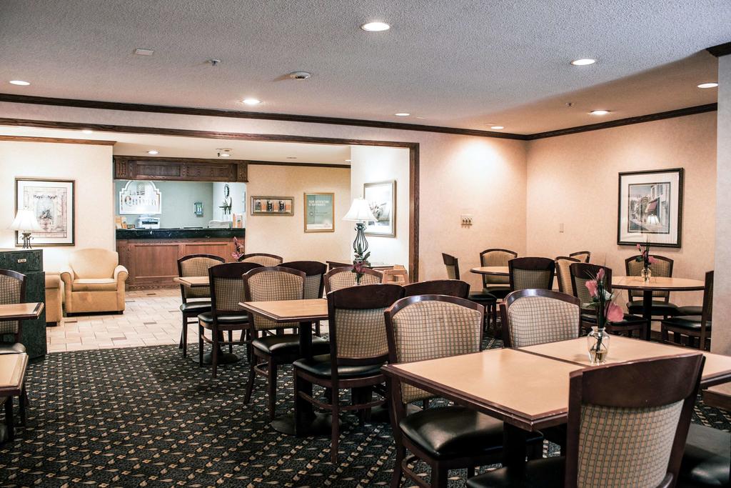 La Quinta Inn By Wyndham Cincinnati North - thumb 1