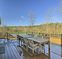 Lake Anna Waterfront Home with 2 Acres & Covered Dock - Accommodation Ohio