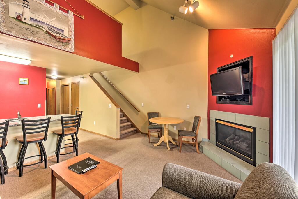 Lake Geneva Resort Condo, Walk To Waterfront! - thumb 0