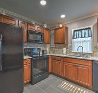 Lake Rousseau House with Dock - 1 Mile to Boat Ramp! - Accommodation Ohio