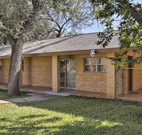 Laredo Guest Home with Yard-4 Mi to Lake Casa Blanca - Accommodation Ohio