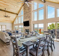 Lavish Retreat with Decks - Steps to Table Rock Lake - Accommodation Ohio