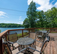 Lazy Lakeside Lagoon - 4 Bed 3 Bath Vacation home in Bumpass - Accommodation Ohio