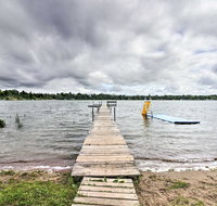 Lovely Lake Cabin - Boat Rentals & On-Site Bar - Accommodation Ohio
