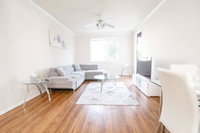 Lovely Venice Getaway - Two Bedroom Apartment Accommodation Ohio
