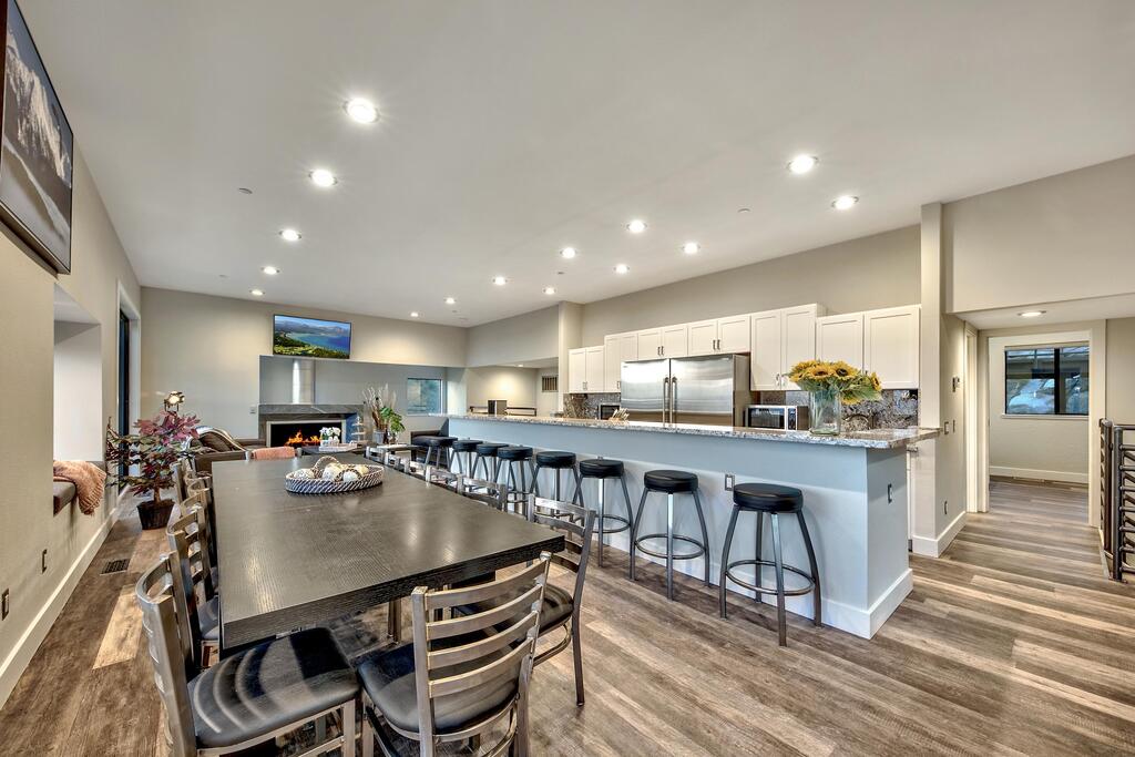 LUXE 11 Blue Diamond Lodge Lake Tahoe - thumb 1