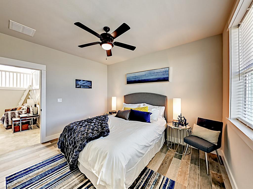 Luxe Waterfront Home W/ Pool, Fire Pit & Bay View - thumb 2