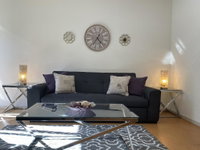 LUXURIOUS HOLLYWOOD 1 BEDROOM APARTMENT  3 BEDS Accommodation Ohio