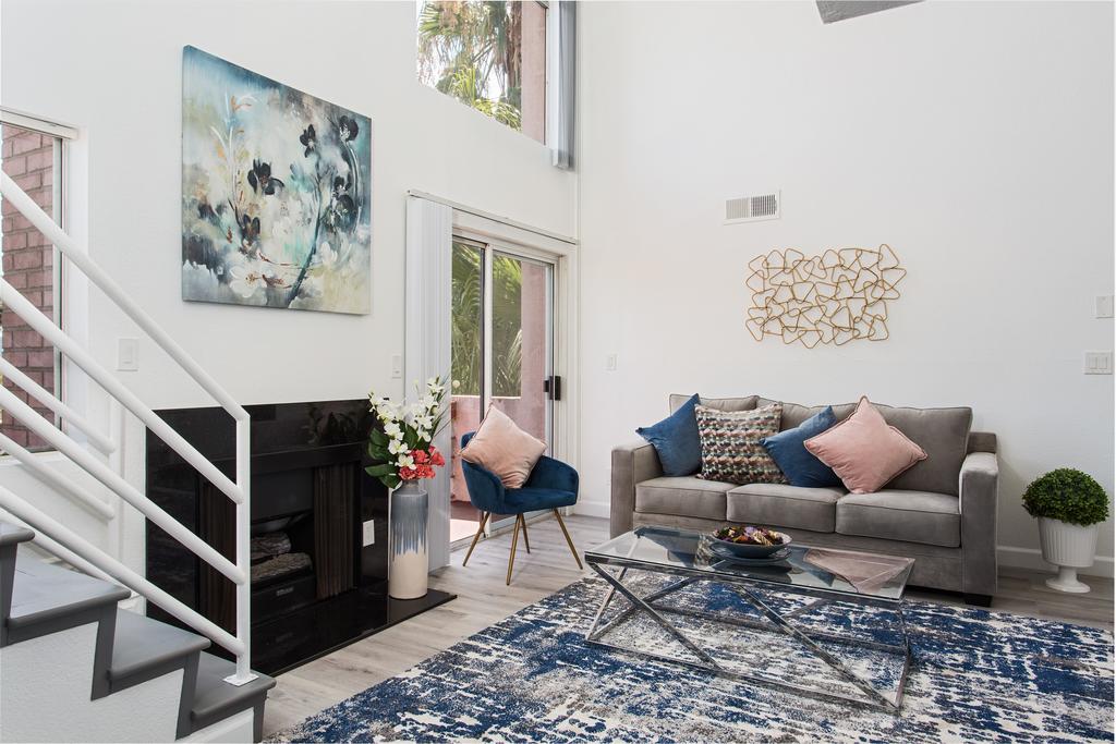 Luxurious Hollywood 2BD Suites - thumb 1