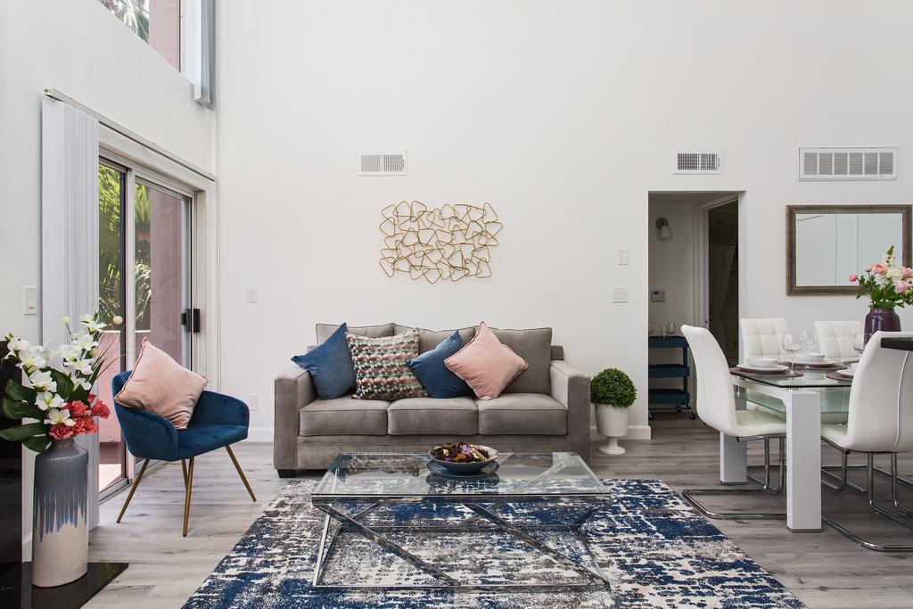 Luxurious Hollywood 2BD Suites - thumb 0