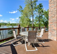 Luxury Lakefront Chalet Resort 2 Pools FREE Amenities Dock Kayaks Waterslide - Accommodation Ohio