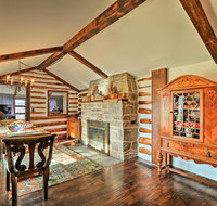 Macungie Cabin with Fireplace Near Bear Creek Skiing - Accommodation Ohio