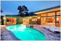 Mid Century Modern Glamour House Accommodation Ohio