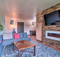 Modern Condo with Patio, 6 Miles to Dtwn Boulder - Accommodation Ohio