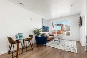 MODERN ONE BEDROOM APARTMENT IN THE HEART OF COL