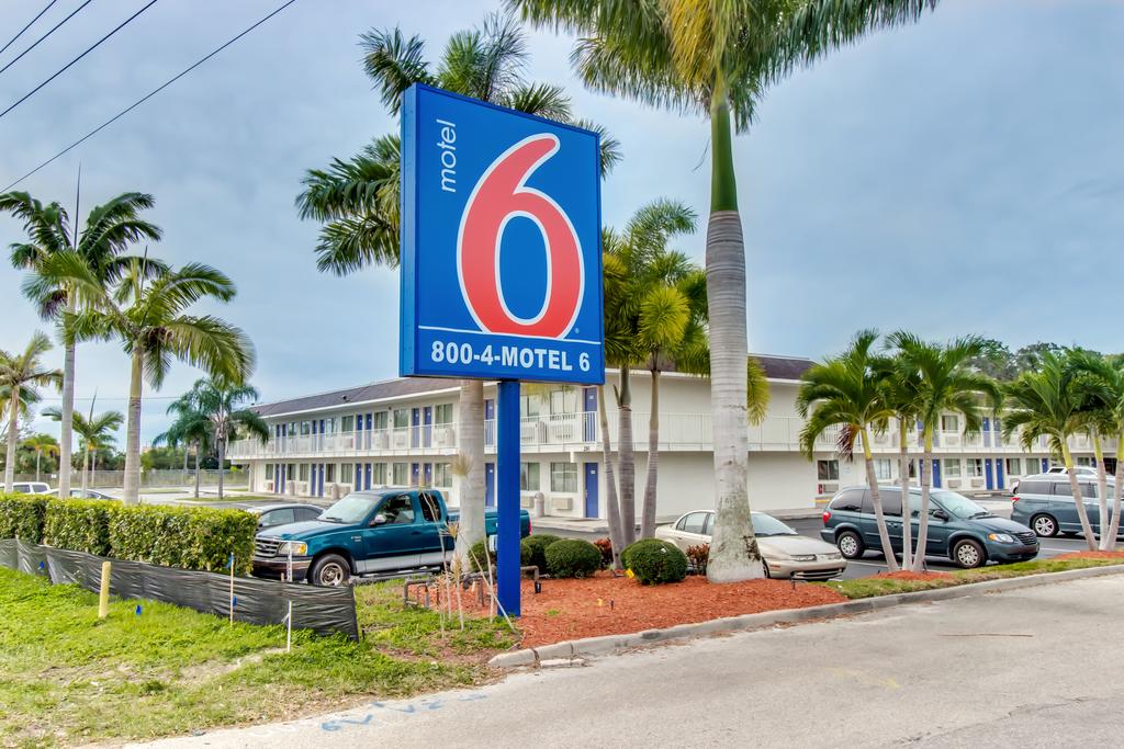 Motel 6-Venice, FL - thumb 1