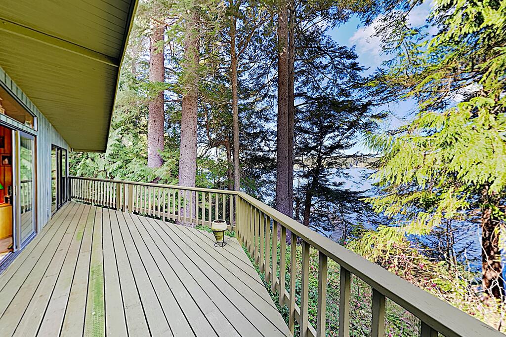 New Listing! Martys Lakehouse W/ Boat Dock Home - thumb 3