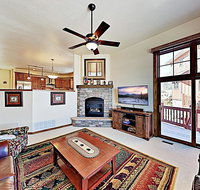 New Listing! Stylish Townhome W/ Private Hot Tub Townhouse - Accommodation Ohio