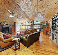 New Listing  Mountain Laurel Lodge w/ Hot Tub home - Accommodation Ohio