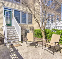 Ocean View Townhome with Pool, 2 Miles to Beach - Accommodation Ohio