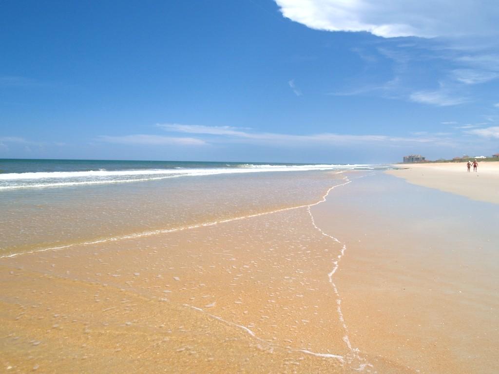 Ocean Way, 4 Bedrooms, Sleeps 8, Cinnamon Beach, WiFi - thumb 1