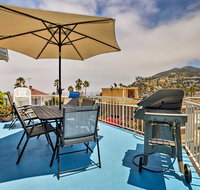 Ocean-View Home - Walk to Avalon City Center! - Accommodation Ohio